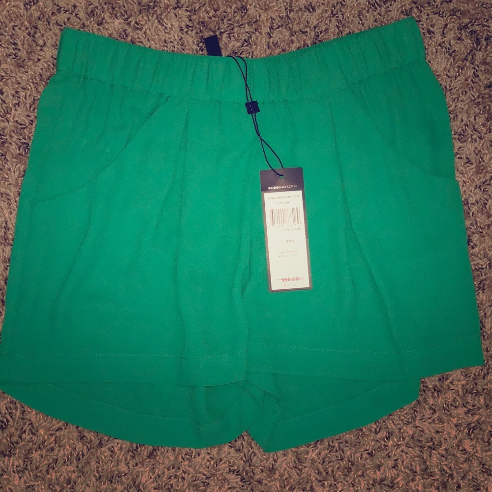 BCBG XXS “Micah” LT Kelly Green shorts